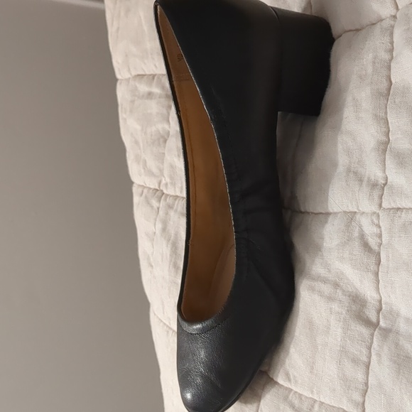 Naturalizer Adeline Black Leather Block Heel size 7 - Picture 4 of 5